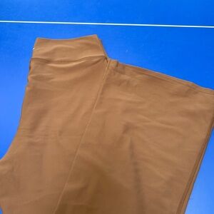 Brown High-Waisted Leggings